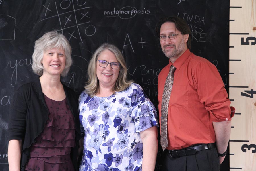 Wisconsin Teachers and Office Team Pay Tribute to Linda Rosen as She Retires