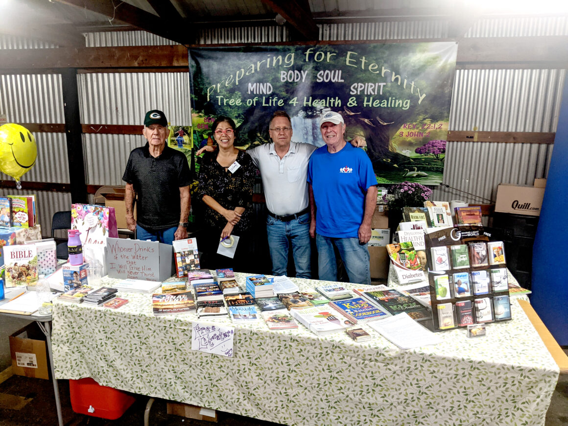 Richland Center Members Provide Health Booth Ministry at Local County Fair