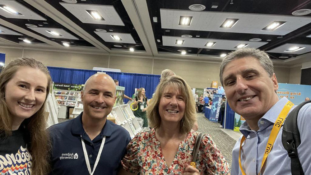 Wisconsin Teachers Find Friends at NAD Teacher’s Convention